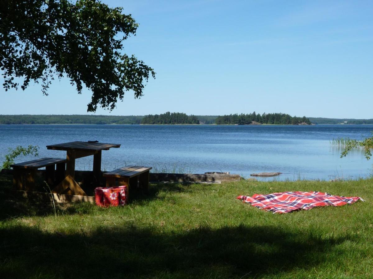 Вилла Gaerdsholmens Skaergardshemman "Eken" Edsbruk Экстерьер фото